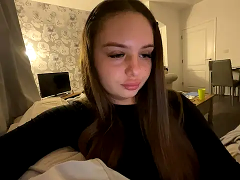 Snapshot of EllaStarrxxx chatting on October 2025 11:02:01 PM EllaStarrxxx online show from October 2025 11:02:01 PM