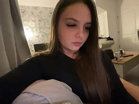 Snapshot of EllaStarrxxx chatting on November 2025 12:13:02 AM EllaStarrxxx online show from November 2025 12:13:02 AM