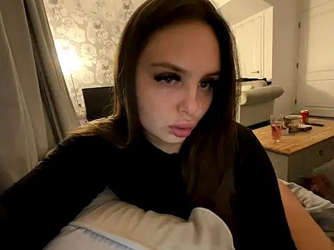 Snapshot of EllaStarrxxx chatting on November 2025 12:10:01 AM EllaStarrxxx online show from November 2025 12:10:01 AM