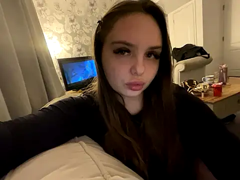 Snapshot of EllaStarrxxx chatting on November 2025 01:05:01 AM EllaStarrxxx online show from November 2025 01:05:01 AM