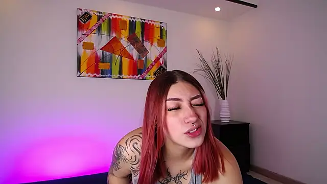 ZammyRossee online show from March 2026 04:06:02 AM