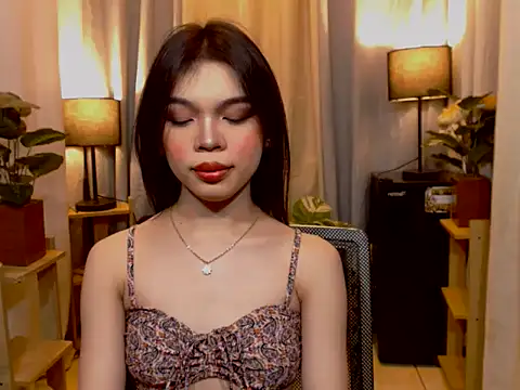 TWINKTRANSSHANEL online show from February 2026 10:34:02 AM