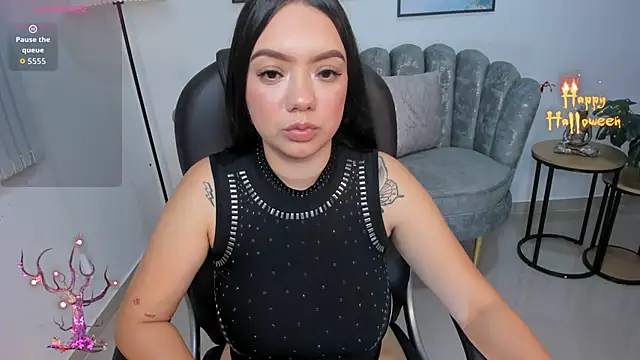 Snapshot of Liilylux chatting on October 2025 04:01:01 AM Liilylux online show from October 2025 04:01:01 AM