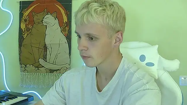 Snapshot of _Timmy_Boy_ chatting on October 2025 08:06:02 PM Timmy Boy online show from October 2025 08:06:02 PM