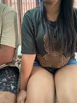 vickyandtania online show from April 2026 07:20:01 AM