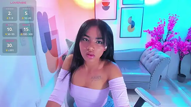 Juliie coper online show from October 2025 12:41:02 PM