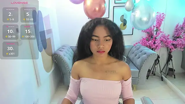 Juliie coper online show from November 2025 12:33:02 PM