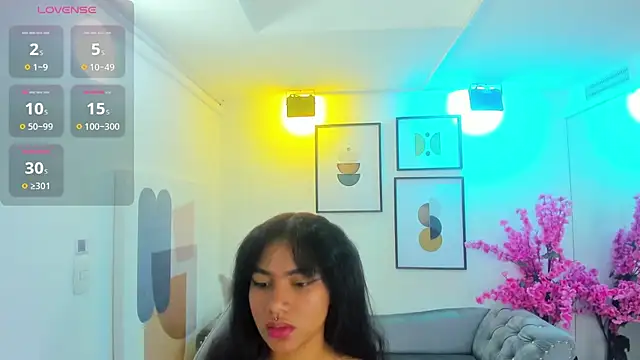 Juliie coper online show from November 2025 12:38:01 PM