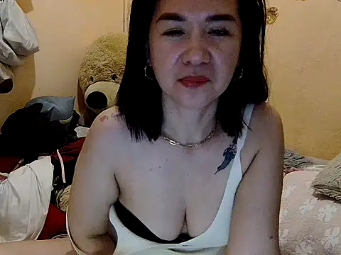 KissHott online show from February 2026 01:29:01 PM