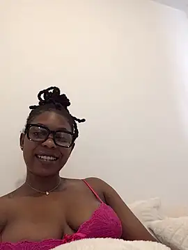 Snapshot of CurvyGoddessXxx chatting on October 2025 02:04:01 PM CurvyGoddessXxx online show from October 2025 02:04:01 PM
