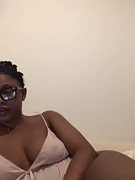 Snapshot of CurvyGoddessXxx chatting on October 2025 07:33:02 PM CurvyGoddessXxx online show from October 2025 07:33:02 PM