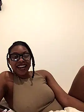 Snapshot of CurvyGoddessXxx chatting on October 2025 06:38:02 PM CurvyGoddessXxx online show from October 2025 06:38:02 PM