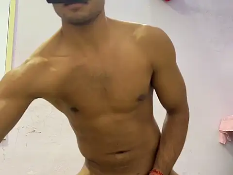 OooYessboyy online show from May 2026 07:00:02 PM