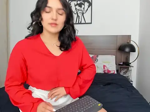 CutieHott online show from October 2025 04:27:01 PM