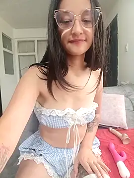 Snapshot of Ana_Monrrow2 chatting on October 2025 04:11:01 PM Ana Monrrow2 online show from October 2025 04:11:01 PM