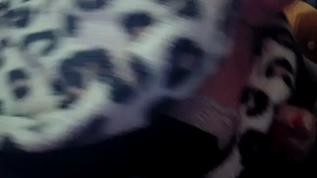 Playful MILF Demi online show from December 2025 05:09:02 PM