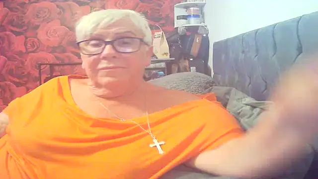 Snapshot of Playful_MILF_Demi chatting on July 2026 08:44:02 PM Playful MILF Demi online show from July 2026 08:44:02 PM