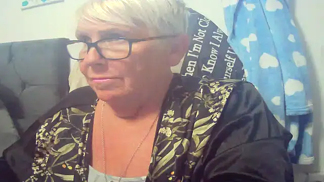 Snapshot of Playful_MILF_Demi chatting on July 2026 08:35:01 PM Playful MILF Demi online show from July 2026 08:35:01 PM