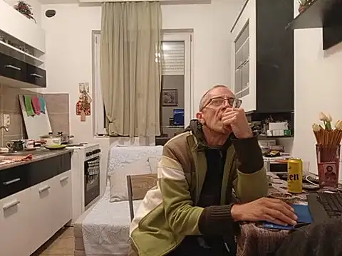 Jungen73 online show from October 2025 09:34:01 PM