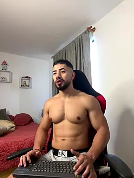 Ezzio Scolaro online show from January 2026 11:58:02 AM