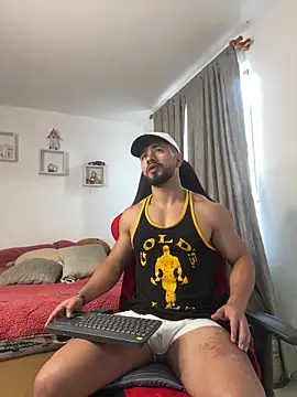 Ezzio Scolaro online show from February 2026 01:31:02 PM