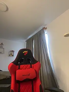 Ezzio Scolaro online show from February 2026 10:09:01 PM