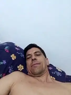 Snapshot of MaxiJavier22 chatting on October 2025 04:57:01 PM MaxiJavier22 online show from October 2025 04:57:01 PM