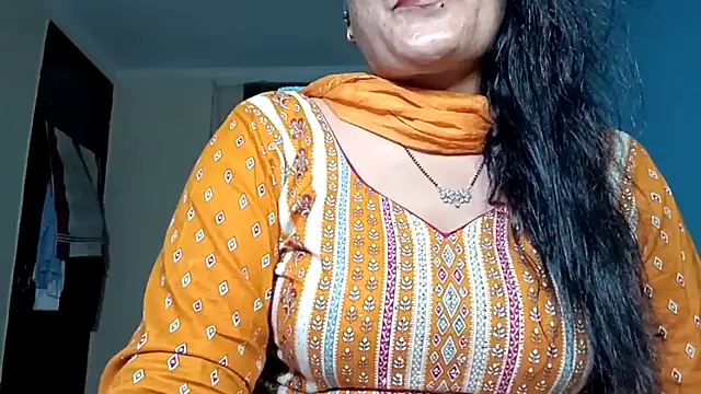 Snapshot of horny_milf_couple chatting on April 2026 05:26:02 PM horny milf couple online show from April 2026 05:26:02 PM