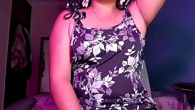 Snapshot of horny_milf_couple chatting on May 2026 07:11:01 PM horny milf couple online show from May 2026 07:11:01 PM