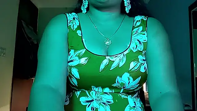 horny milf couple online show from June 2026 07:59:02 PM