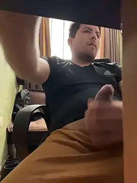 Snapshot of atreusfilho chatting on November 2025 06:04:02 PM atreusfilho online show from November 2025 06:04:02 PM