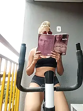 Helenoir online show from February 2026 02:45:01 PM