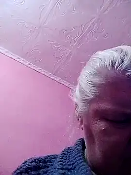 LusiyaGold5 online show from November 2025 06:21:01 PM