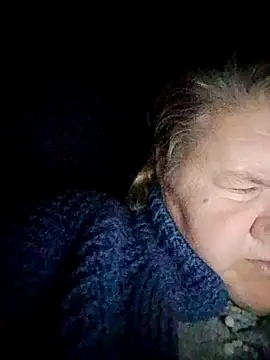 LusiyaGold5 online show from November 2025 07:34:02 PM