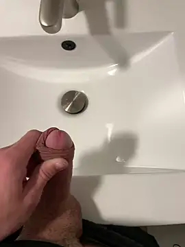 Snapshot of maksinka2006 chatting on October 2025 04:29:01 PM maksinka2006 online show from October 2025 04:29:01 PM