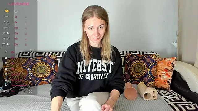 Amalia Mio online show from November 2025 08:03:02 AM