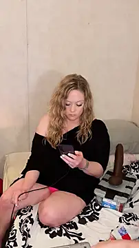 Snapshot of amandatheblondewife chatting on July 2026 09:16:02 AM amandatheblondewife online show from July 2026 09:16:02 AM