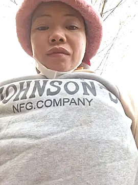 miomio-12 online show from December 2025 01:00:01 AM