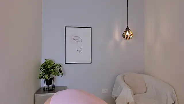 Liselotte  online show from February 2026 12:22:02 PM