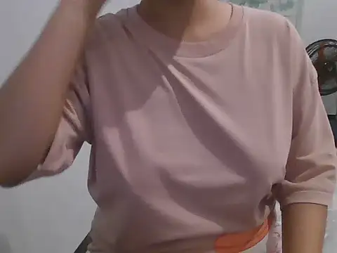 Snapshot of Babyloudi chatting on January 2026 06:18:02 AM Babyloudi online show from January 2026 06:18:02 AM