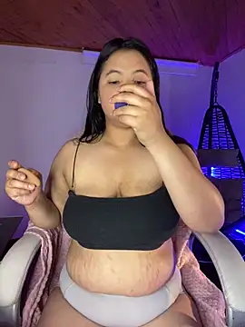 Emmi boobs online show from October 2025 02:34:01 AM