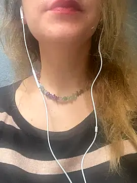 Snapshot of melisss2 chatting on October 2025 08:04:02 AM melisss2 online show from October 2025 08:04:02 AM