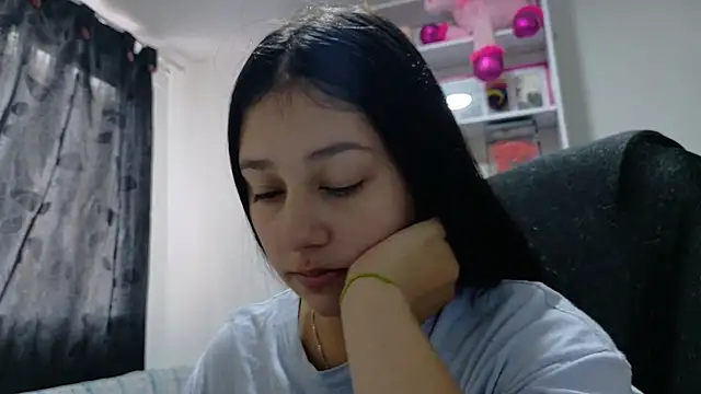 Snapshot of KOREN_JALAA chatting on June 2026 07:44:02 PM KOREN JALAA online show from June 2026 07:44:02 PM