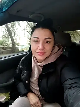 LuceSkys online show from October 2025 05:21:02 AM