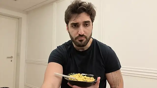 Snapshot of Al3xox02 chatting on March 2026 09:00:02 PM Al3xox02 online show from March 2026 09:00:02 PM