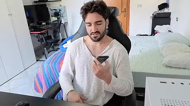 Snapshot of Al3xox02 chatting on March 2026 10:37:01 AM Al3xox02 online show from March 2026 10:37:01 AM