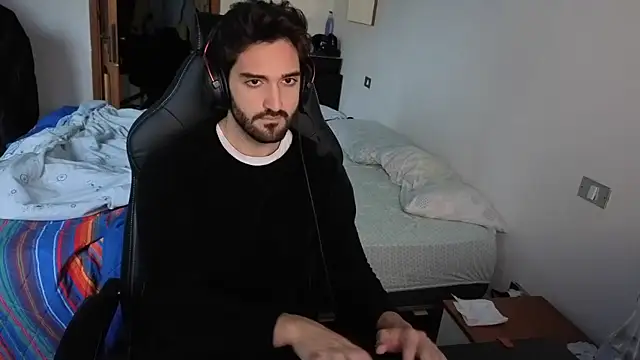 Snapshot of Al3xox02 chatting on April 2026 10:27:01 AM Al3xox02 online show from April 2026 10:27:01 AM