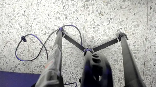 Leoo Miller online show from November 2025 04:03:02 AM