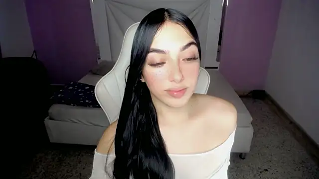 Snapshot of cielooo_ chatting on November 2025 08:42:02 PM cielooo online show from November 2025 08:42:02 PM