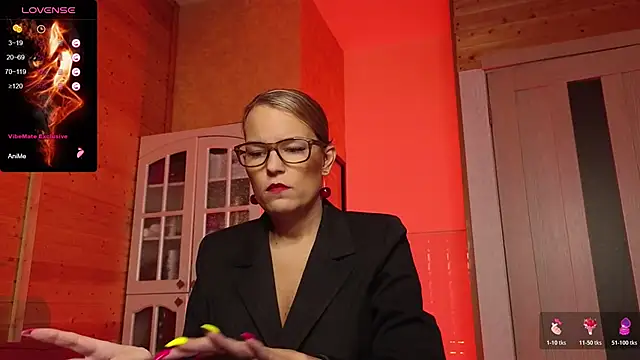 Lady Shine online show from December 2025 06:34:02 PM